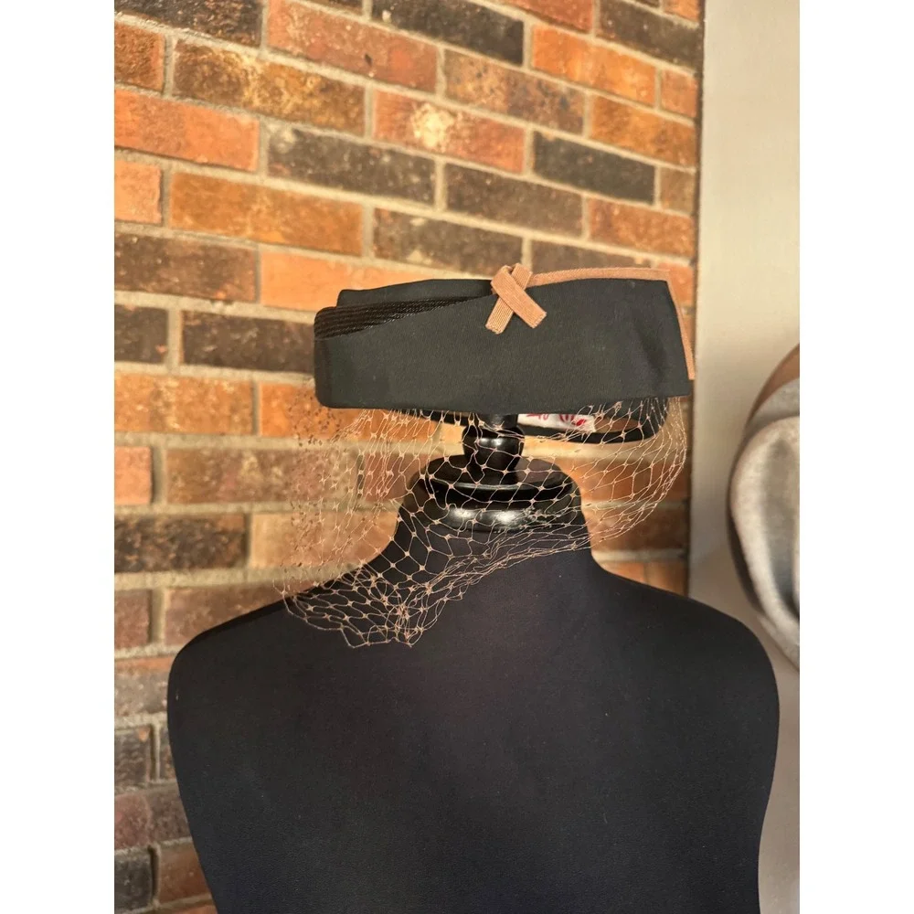 Walter Muller of California Vintage Black Straw Pillbox‎ Hat Veil Bow